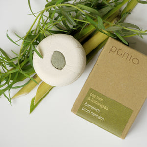 Detail šampúchu Tea tree & lemongras Ponio s balením a citrónovou trávou