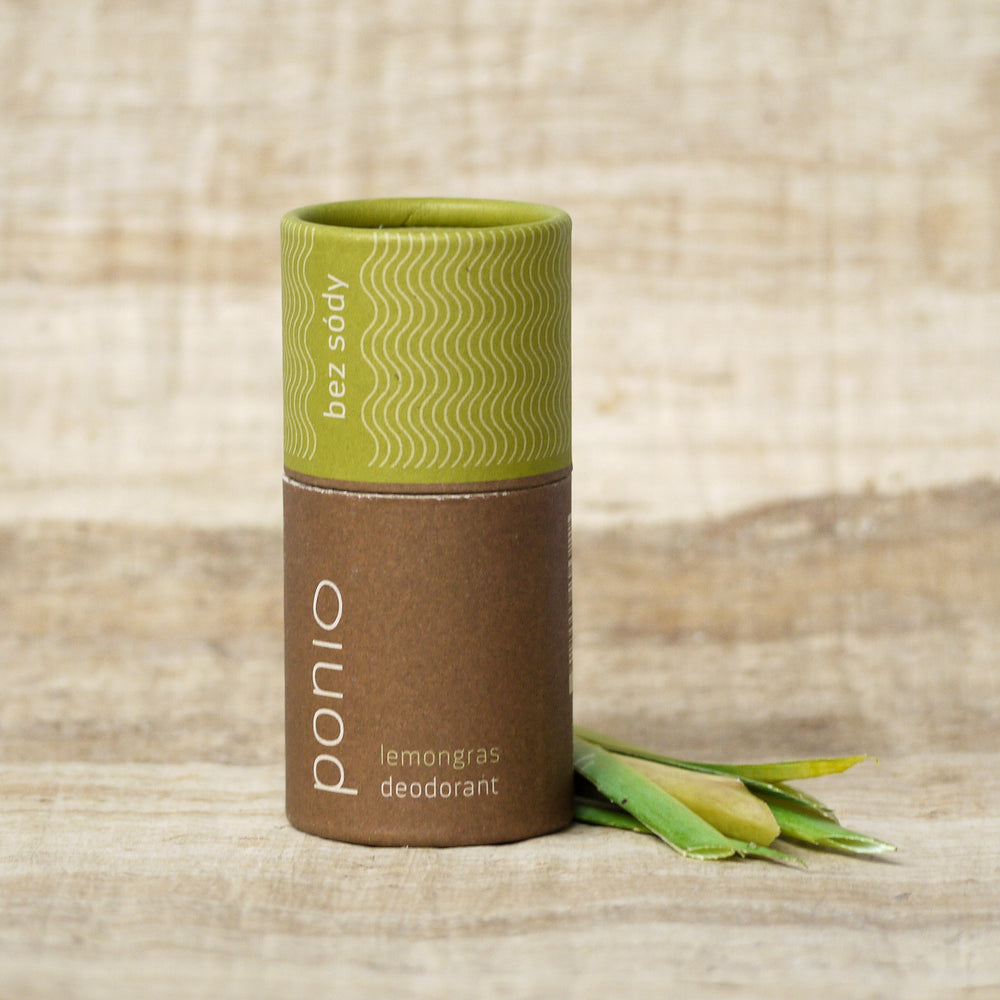 Sodafree deodorant Lemongras Ponio v papierovom obale s citrónovou trávou